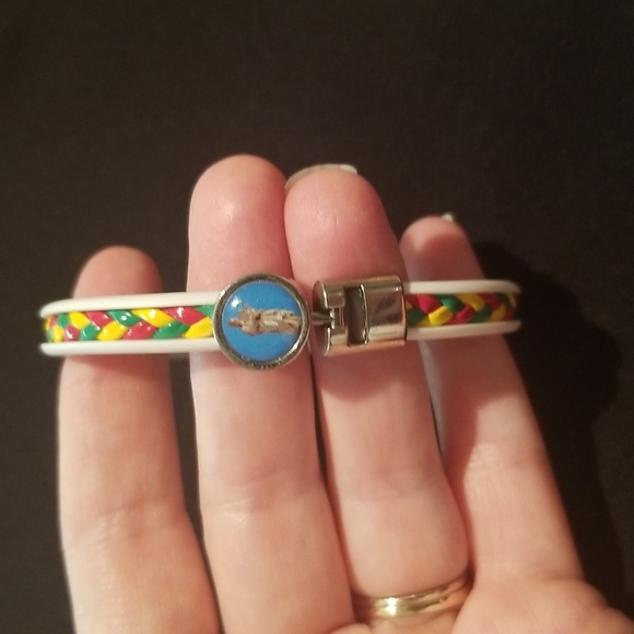 Bracelet from Italy with Italian color braided band - Picture 1 of 6